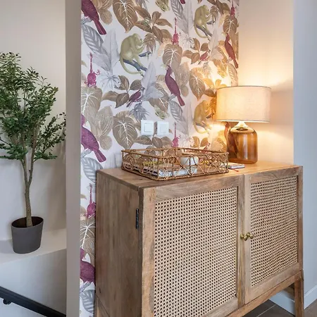 Alohamundi Jeronimo Hernandez *